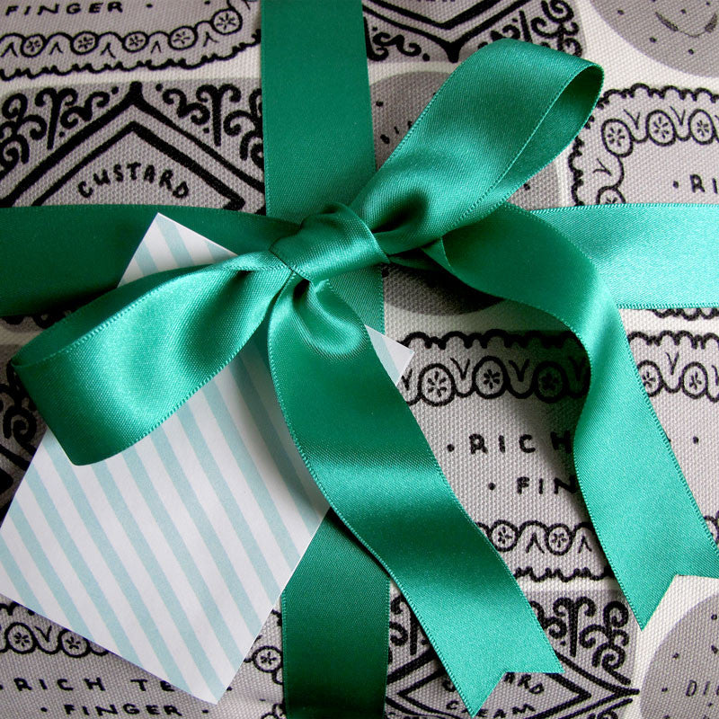 Satin Ribbon & Litho Tag Gift Wrapping